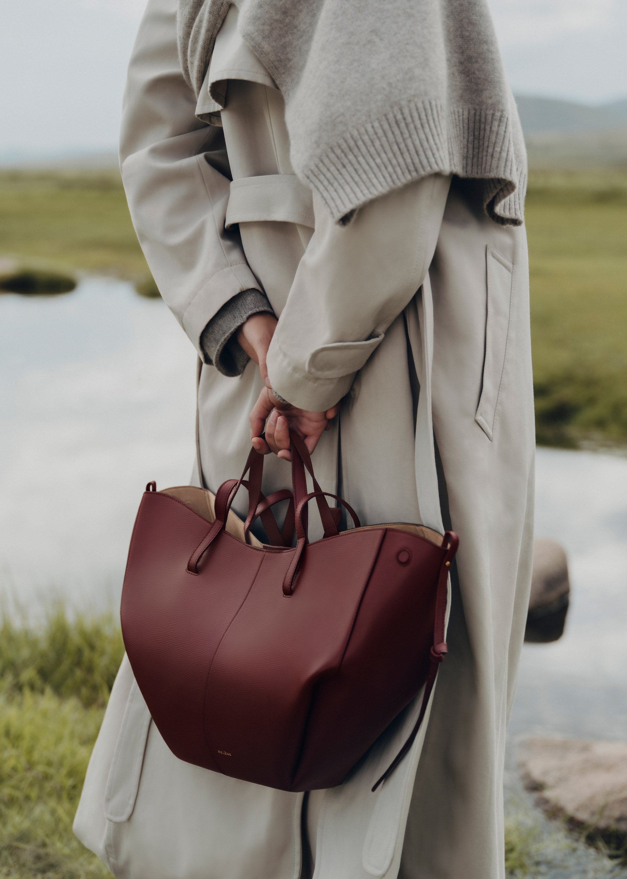 ÉLOISE Tote – Stor | Svart Körsbär