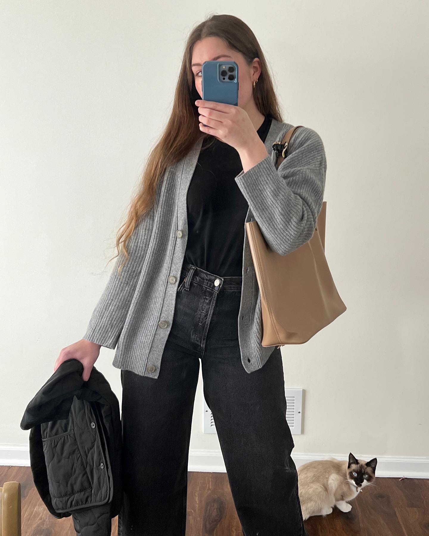 Birgit | Dam Cardigan med Knäppning och Lös Passform