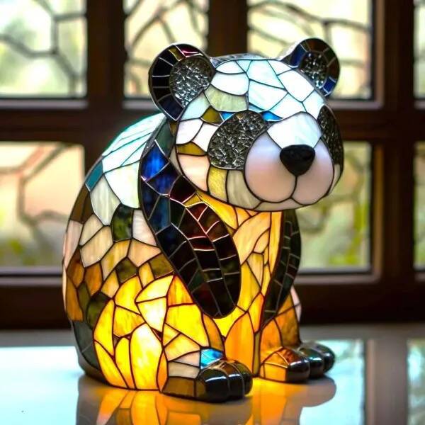 Loustic – Magisk panda-lampa i färgat glas