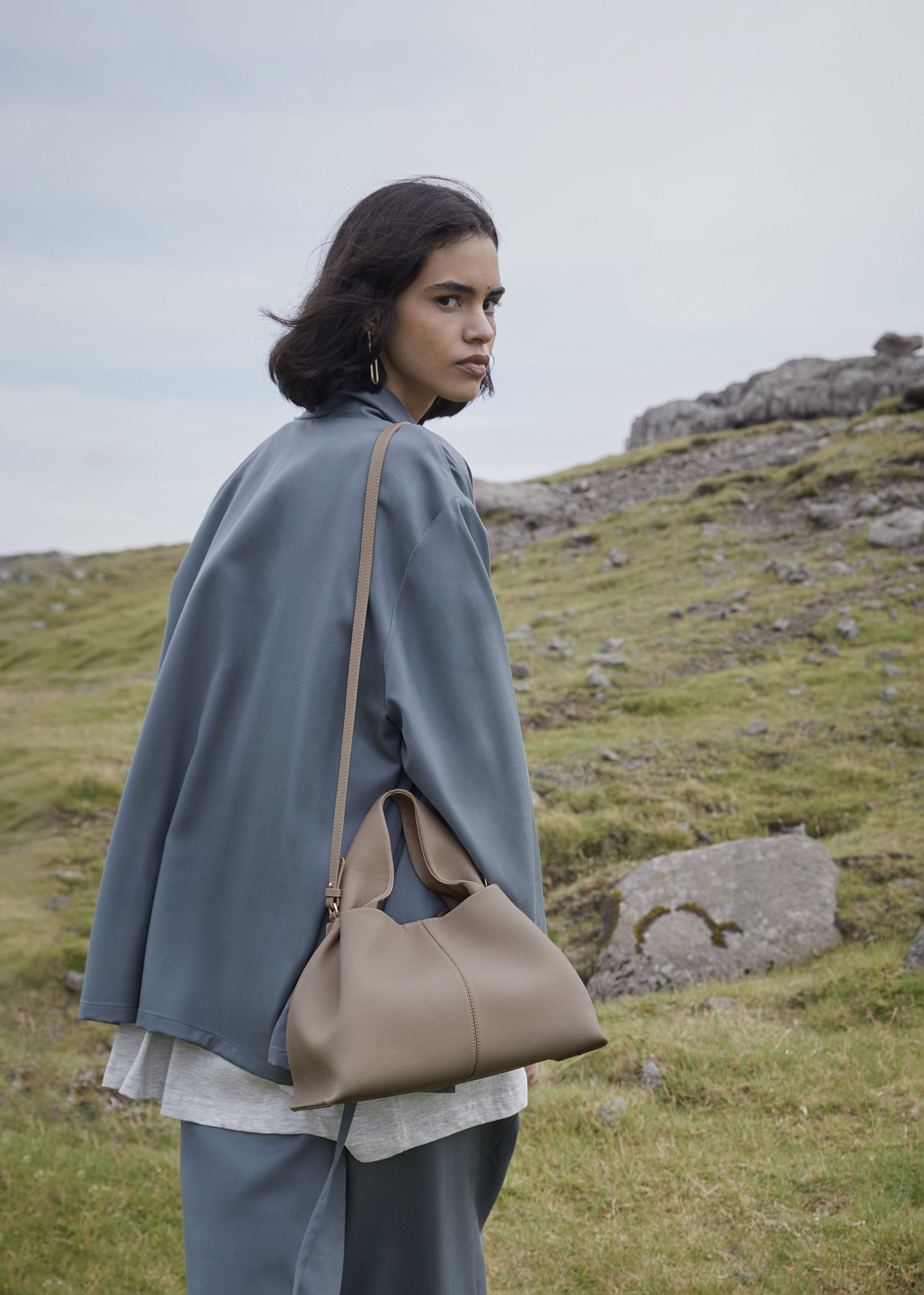 ALMA Tote – Stor | Taupe