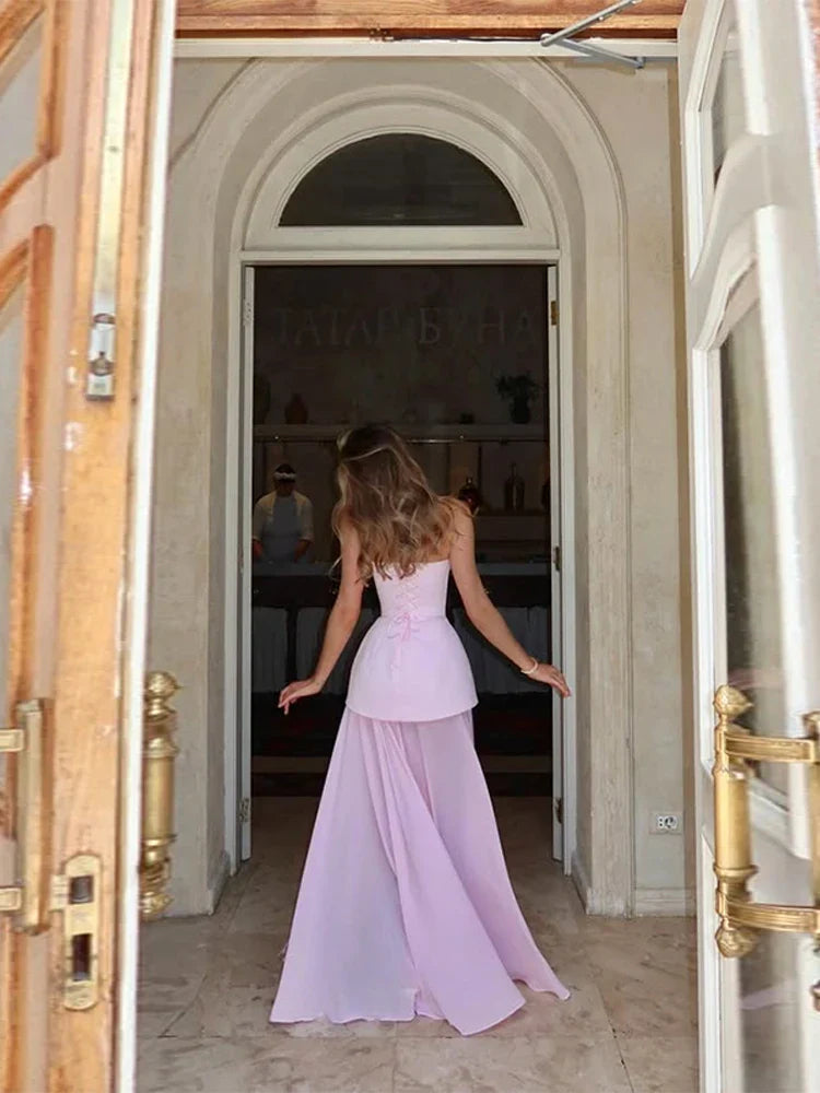 Barbara | Off-Shoulder Peplum Klänning med Hög Slits för Bröllopsgäst