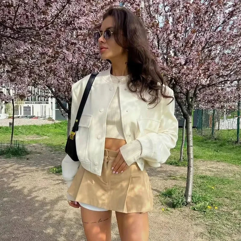 Johanne | Kvinno Kort Casual Jacka med Framfickor