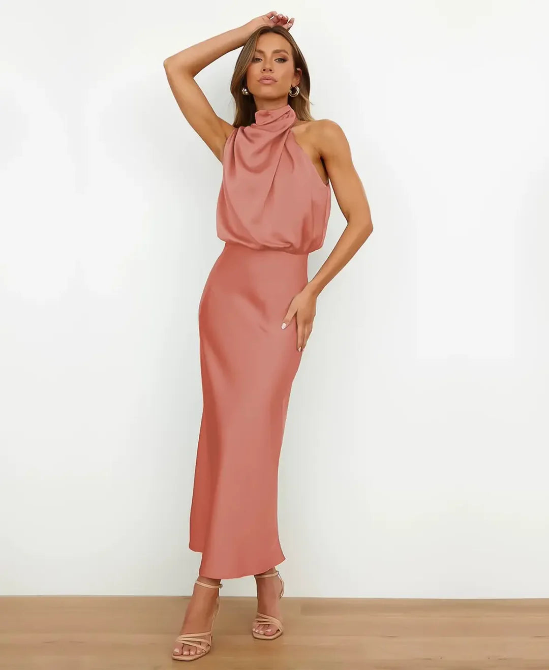 Thora | Dam Satin Halter-Stil Formell Midi-Klänning
