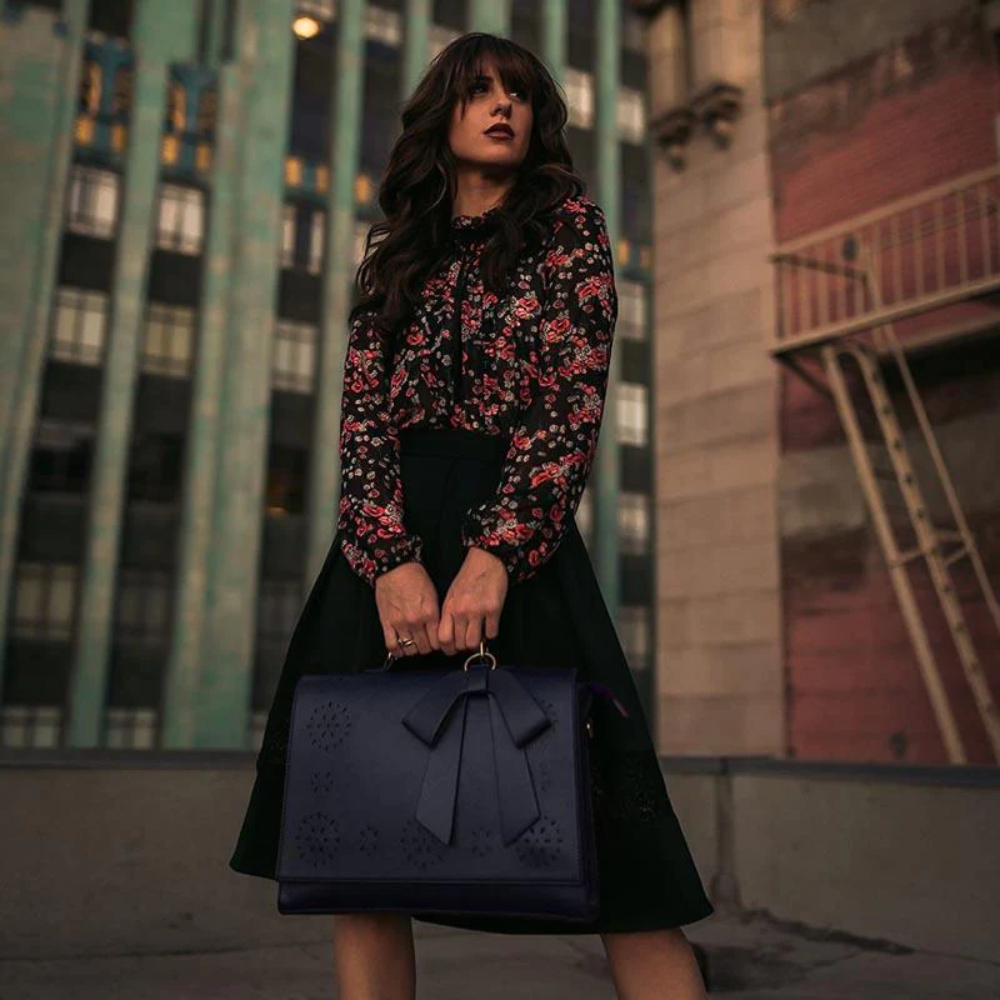 Bernadette – Axelväska med rosetter